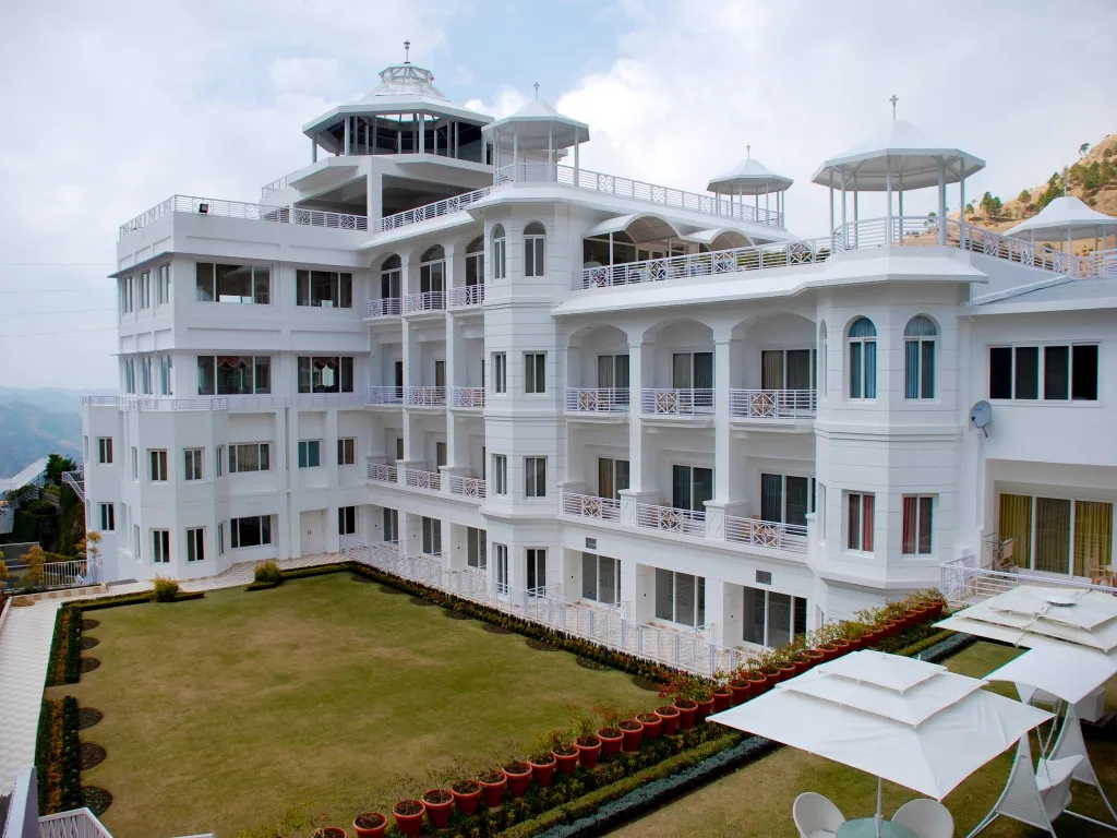 Destination Resort Kandaghat — 2