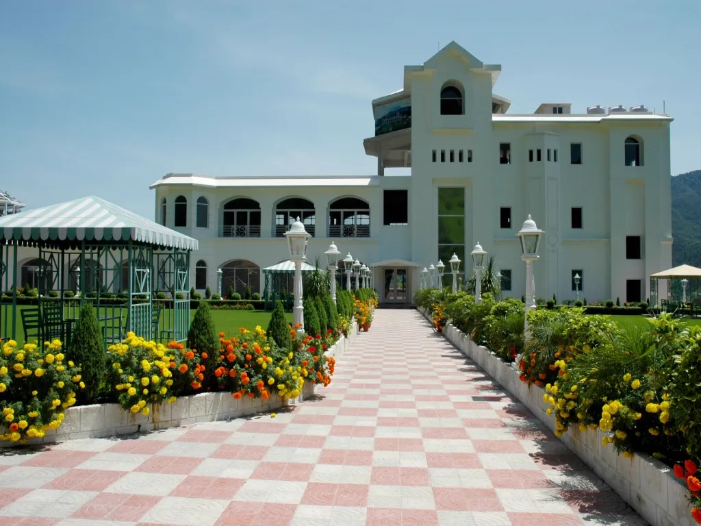 Destination Resort Kandaghat — 3